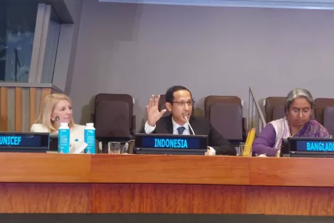 MEndikbudrsitek Teknologi PEndidikan