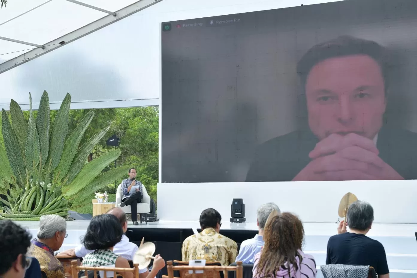 Mendikbudristek Dampingi Elon Musk Berdiskusi dengan Mahasiswa Indonesia