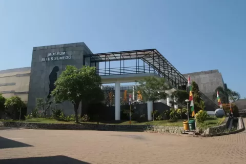Museum-BAru-jpeg