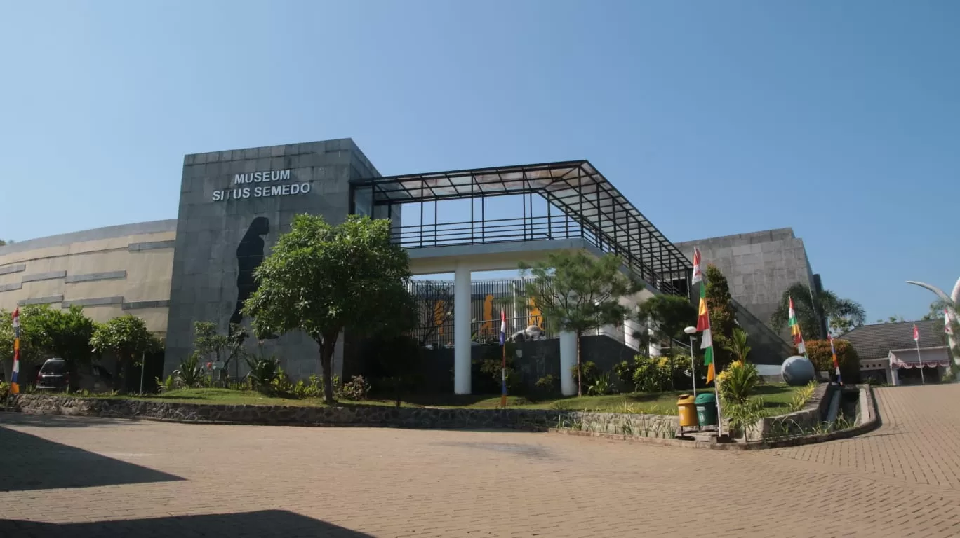 Museum-BAru-jpeg