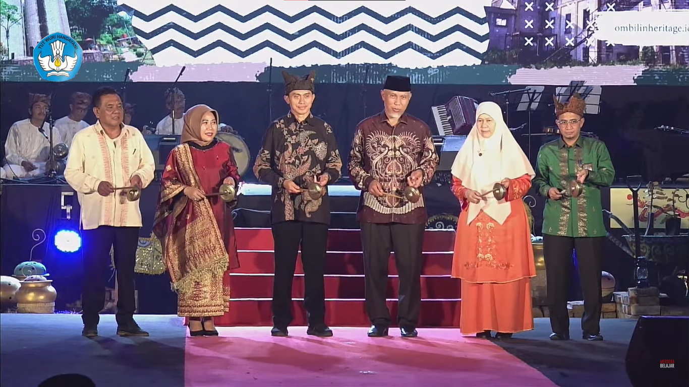 Prosesi Peluncuran Galangang Arang